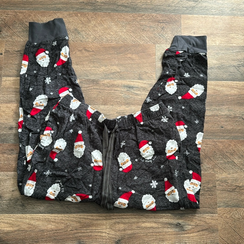 Old Navy Santa Jogger PJs Size Medium